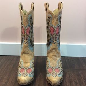 Ladies Wing and Heart Corral Boots